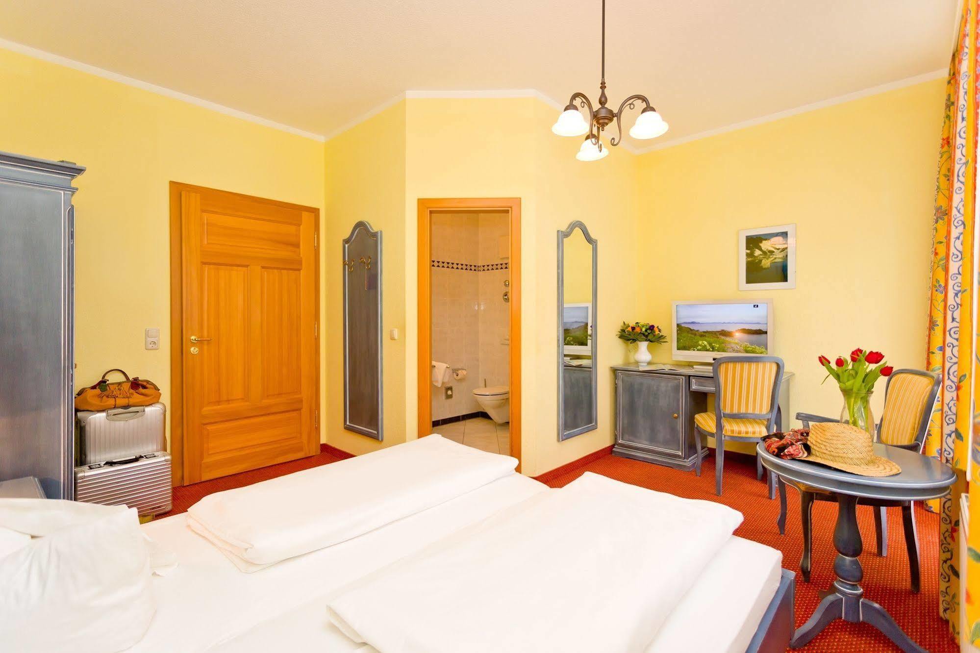 בינץ Hotel Garni Getreuer Eckart מראה חיצוני תמונה